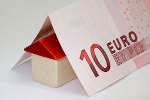 money-168025_640-300x199
